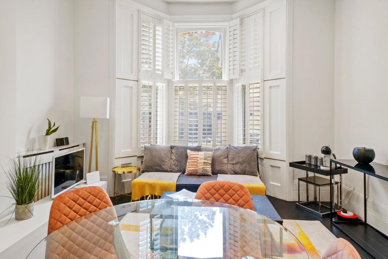 1 & 2 Bed Cosy Apartments Next To Earls Court Free Wifi London Eksteriør billede