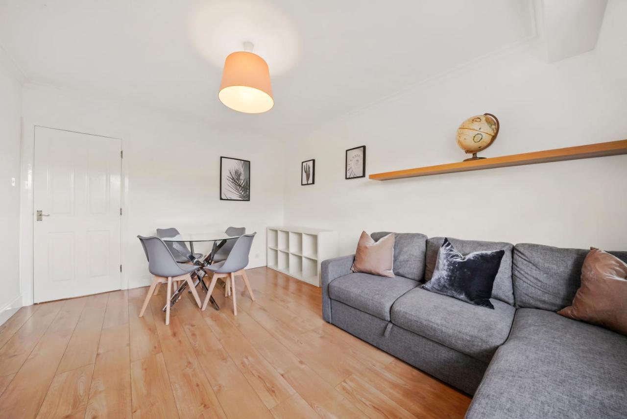 1 & 2 Bed Cosy Apartments Next To Earls Court Free Wifi London Eksteriør billede